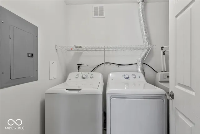 $184,999 | 4933 Opal Ridge Lane, Unit 102, Indianapolis, IN 46237