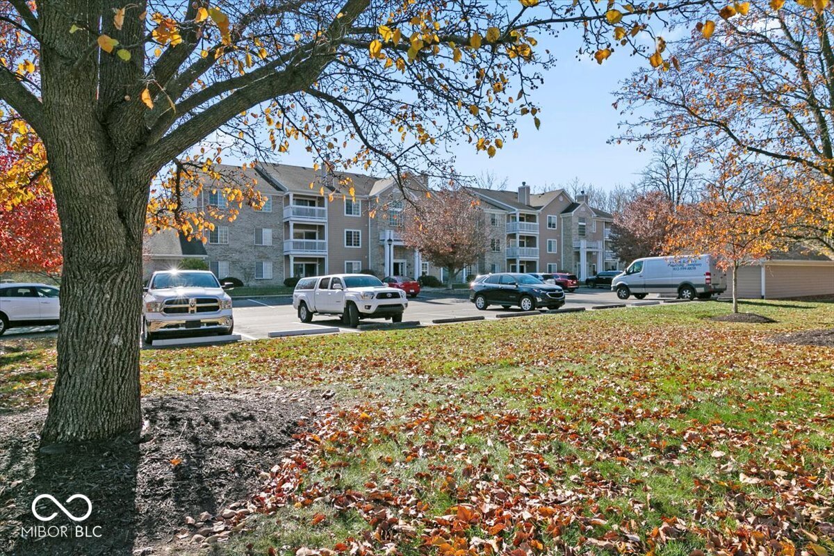 4933 Opal Ridge Lane, Unit 102 Indianapolis, IN 46237 - Photo 26 of 41