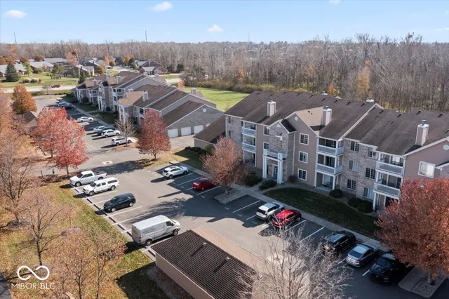 $184,999 | 4933 Opal Ridge Lane, Unit 102, Indianapolis, IN 46237