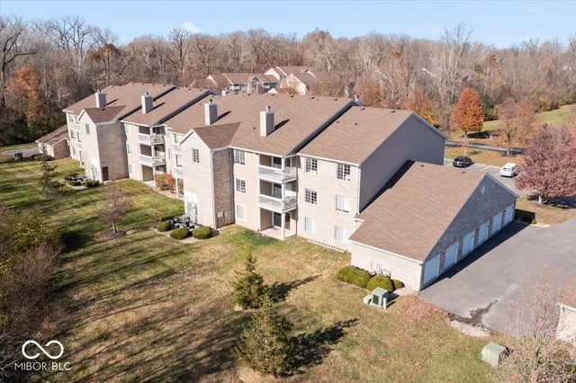 $184,999 | 4933 Opal Ridge Lane, Unit 102, Indianapolis, IN 46237
