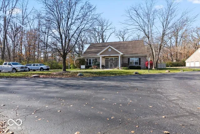 $184,999 | 4933 Opal Ridge Lane, Unit 102, Indianapolis, IN 46237