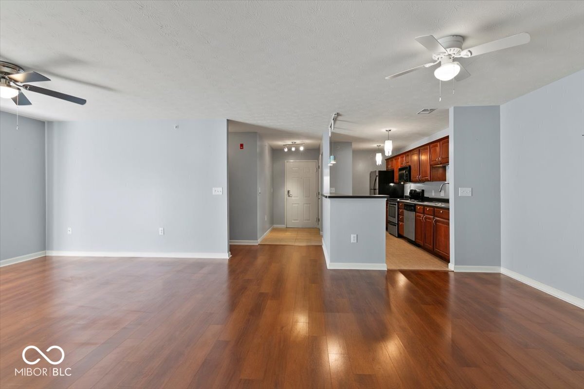 4933 Opal Ridge Lane, Unit 102 Indianapolis, IN 46237 - Photo 8 of 41