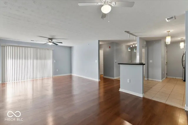 $184,999 | 4933 Opal Ridge Lane, Unit 102, Indianapolis, IN 46237