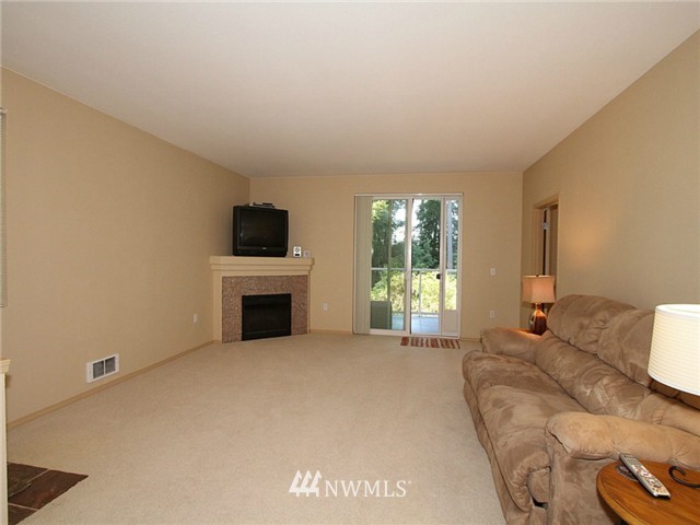 2810 Southeast 8th Street, Unit 1130 Renton, WA 98058 - Photo 4 of 13 Gallery Image 4