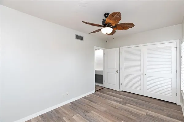 $4,000 | 200 West Cotter Avenue, Port Aransas, TX 78373