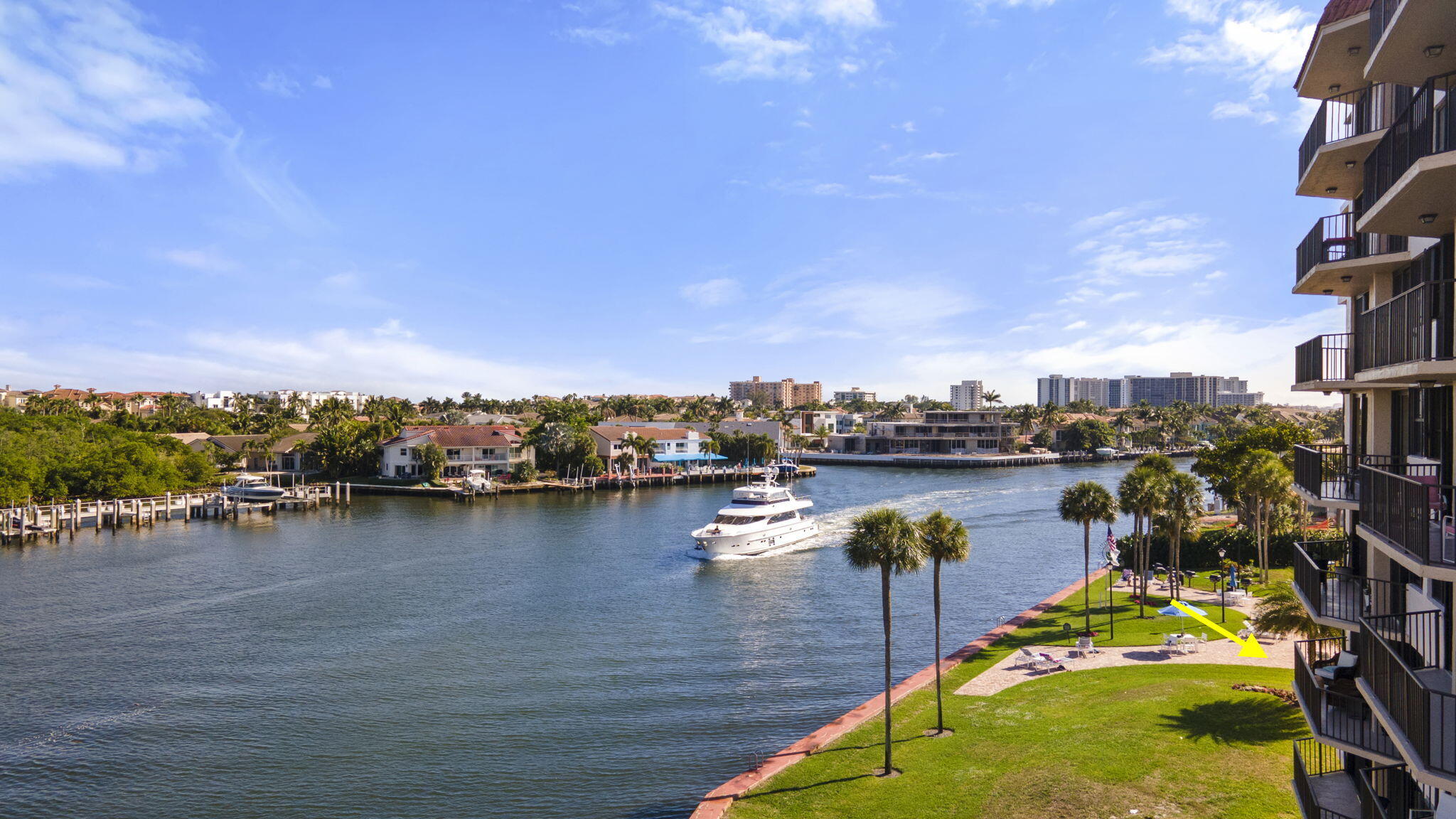 899 Jeffery Street, Unit 315 Boca Raton, FL 33487 - Photo 5 of 45 RIght on the Intracoastal!