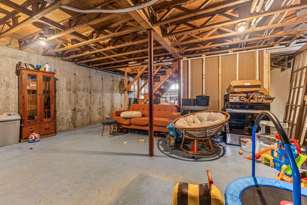 69 Switzerland Road Lewiston, ME 04240 - Photo 20 of 22 35__V5A8150