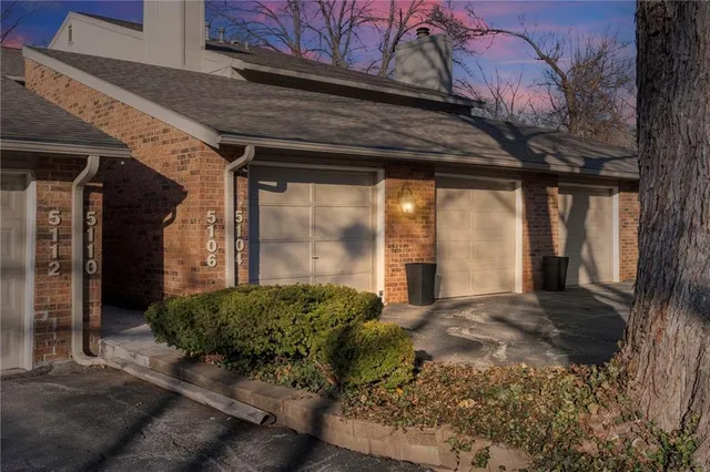 $269,500 | 5104 West 62nd Street, Mission, KS 66202