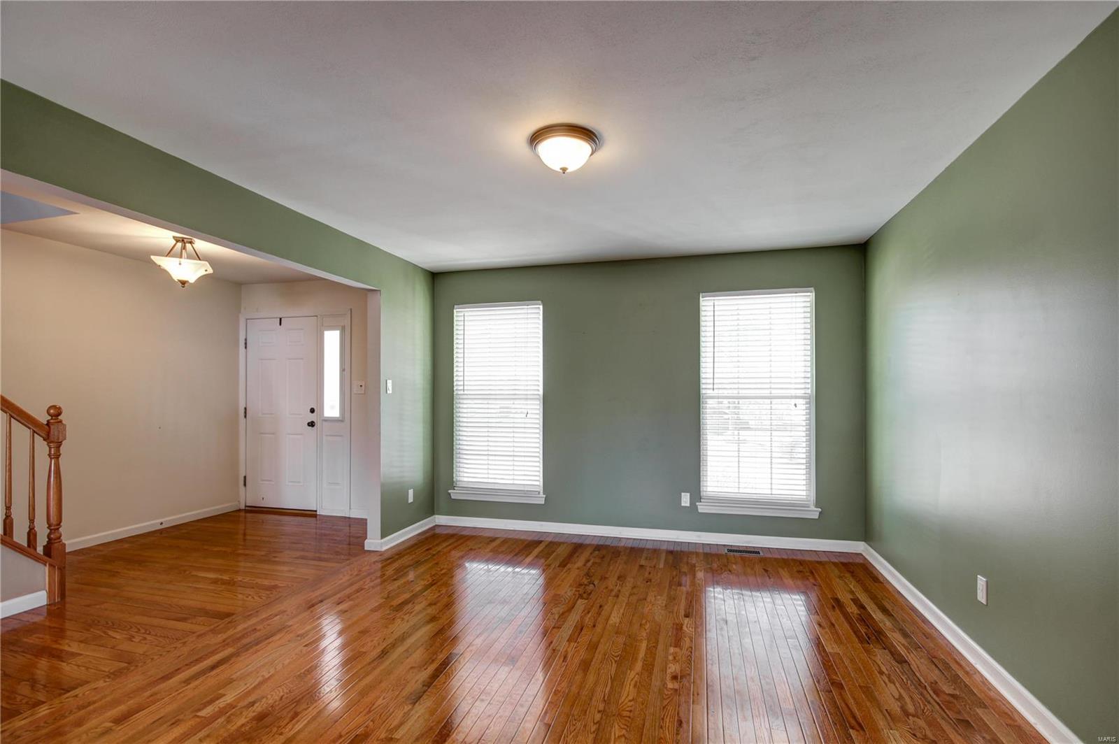 4722 Rutledge Way Drive St. Louis, MO 63129 - Photo 8 of 53 Gallery Image 8