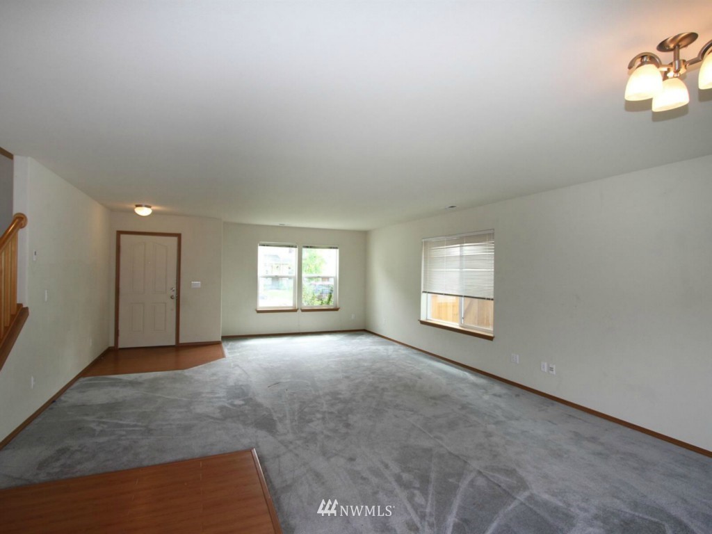 14528 Southeast 154th Street Renton, WA 98058 - Photo 2 of 15 Gallery Image 2