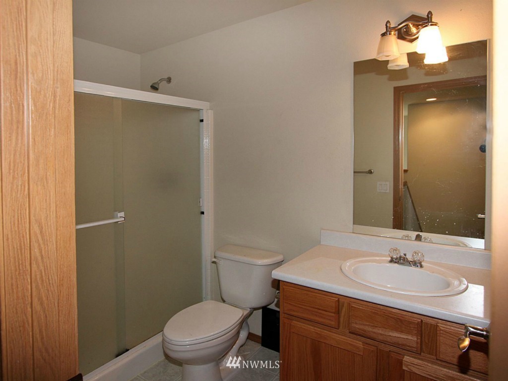14528 Southeast 154th Street Renton, WA 98058 - Photo 11 of 15 Gallery Image 11