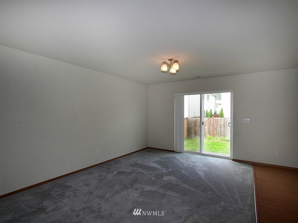 14528 Southeast 154th Street Renton, WA 98058 - Photo 5 of 15 Gallery Image 5