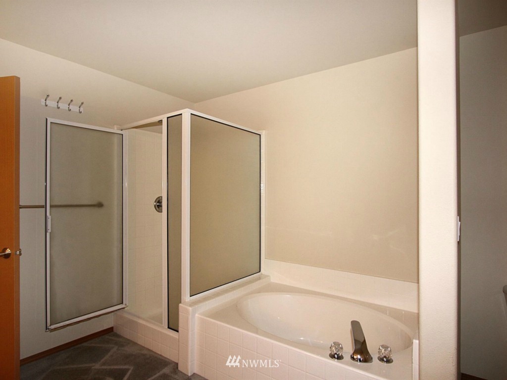 14528 Southeast 154th Street Renton, WA 98058 - Photo 9 of 15 Gallery Image 9