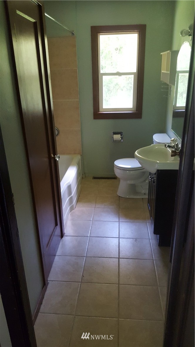 14852 Levin Road Northwest Poulsbo, WA 98370 - Photo 3 of 12 Gallery Image 3