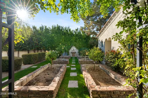 $6,495,000 | 8500 North Golf Drive, Paradise Valley, AZ 85253