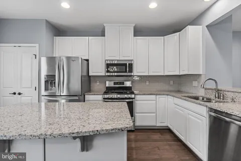 $385,000 | 58 Benford Lane, Edgewater Park, NJ 08010