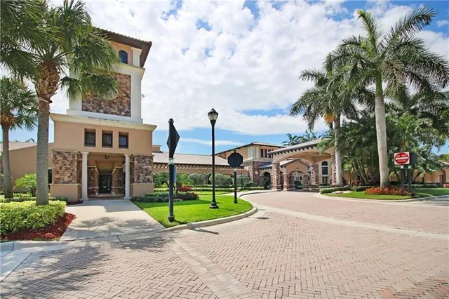 $6,700 | 10980 Northwest 78th Place, Parkland, FL 33076