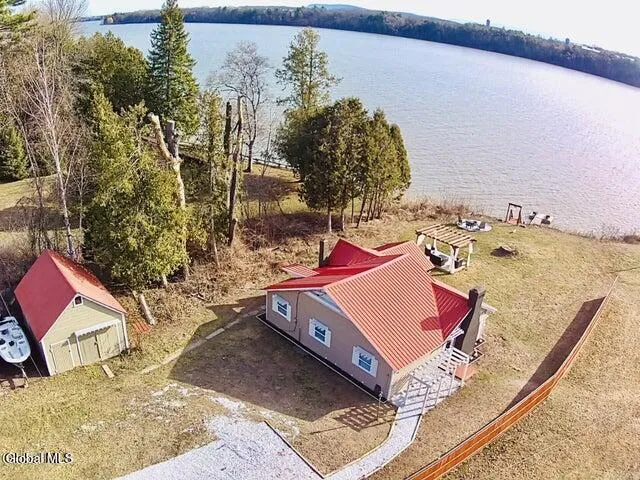 $590,000 | 12 Berry Patch Way, Crown Point, NY 12928