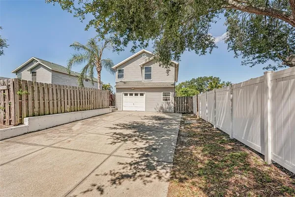 $369,900 | 5102 Moeller Avenue, Sarasota, FL 34233