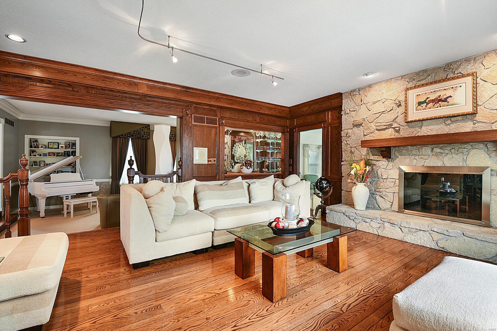 5425 Independence Road Weldon Spring, MO 63304 - Photo 8 of 51