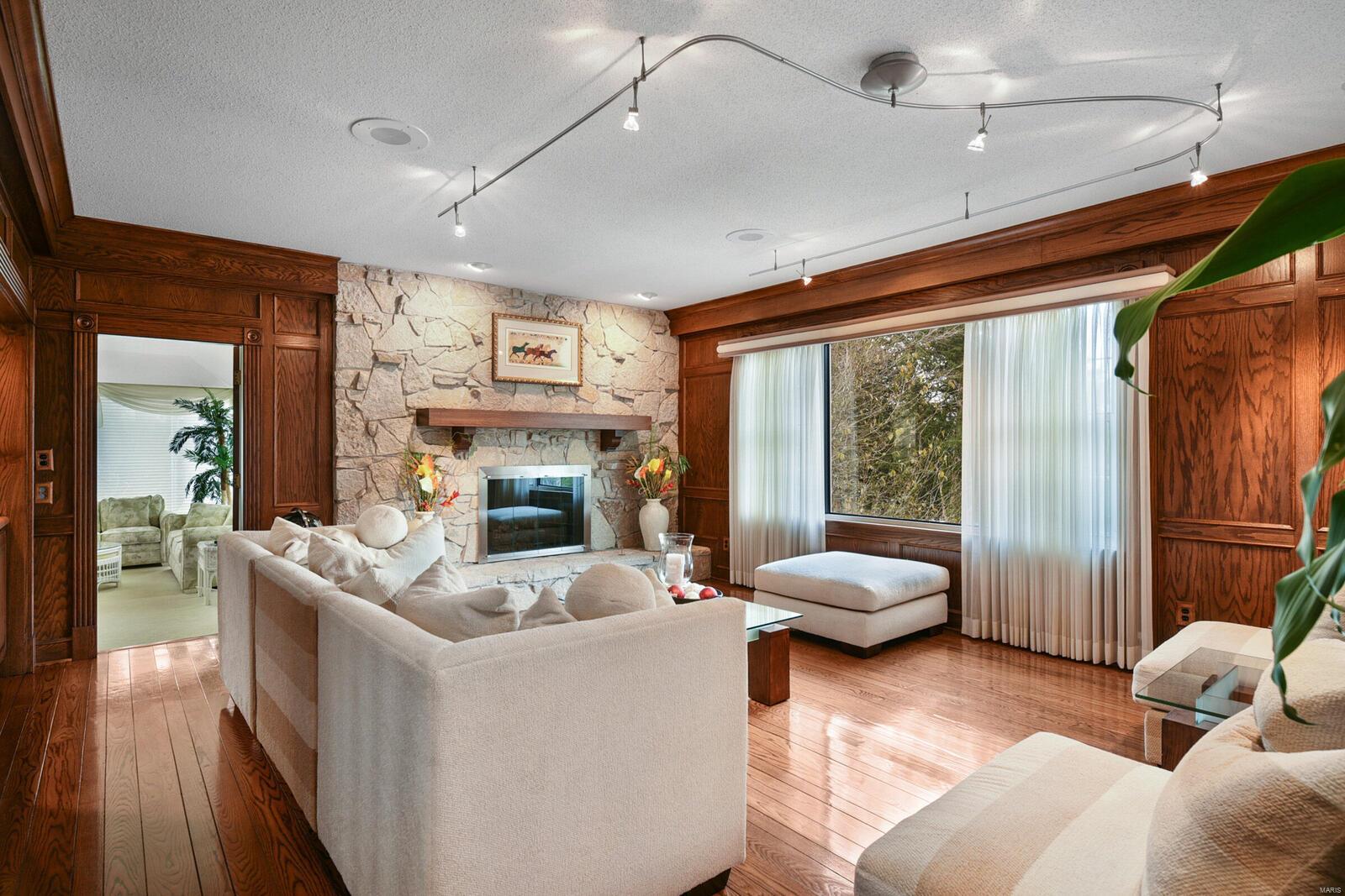 5425 Independence Road Weldon Spring, MO 63304 - Photo 9 of 51