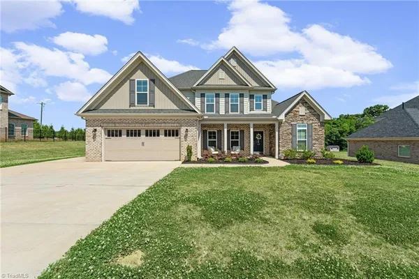 $575,000 | 139 Rosewood Drive, Winston-Salem, NC 27127
