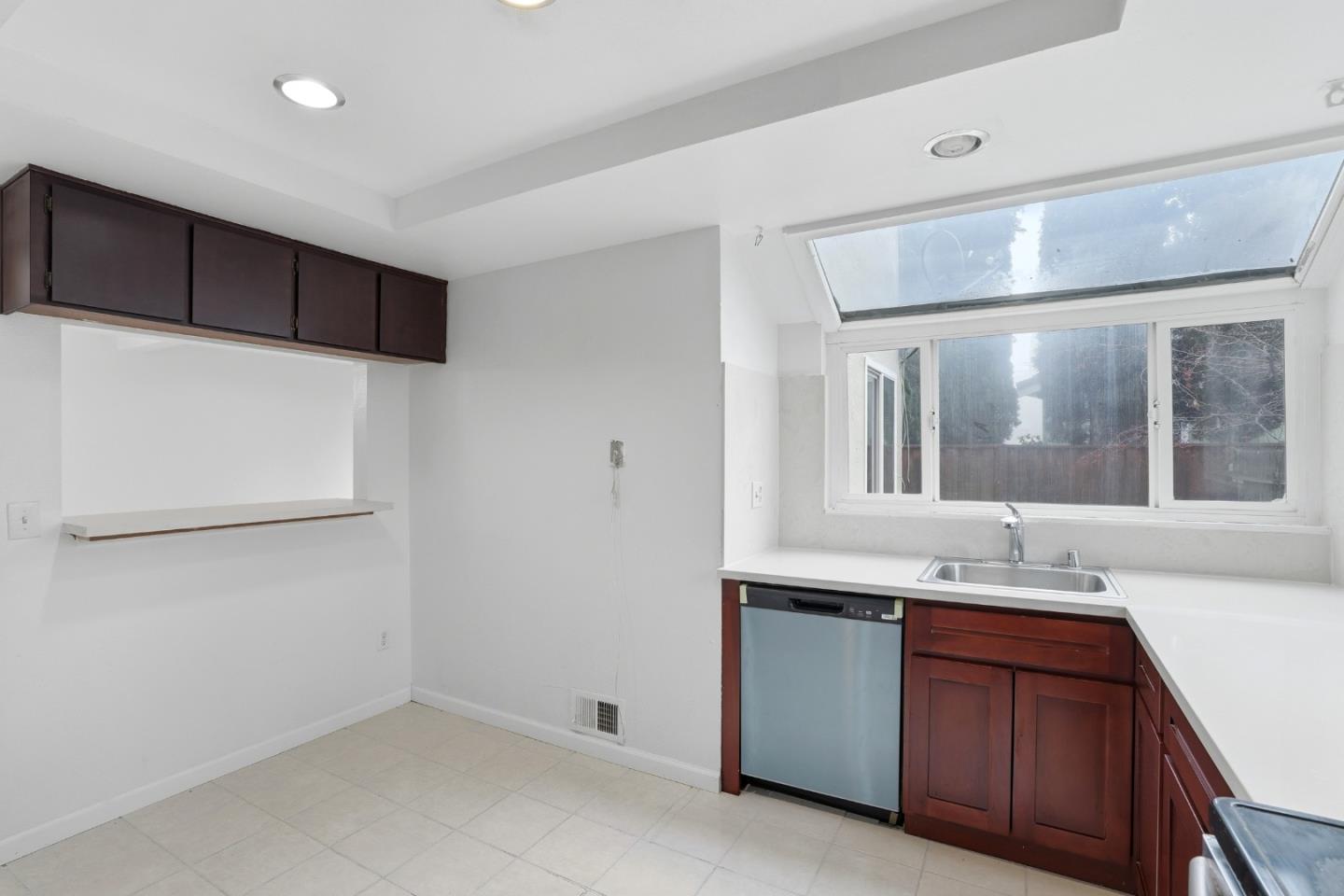161 Edgewater Place Pittsburg, CA 94565 - Photo 10 of 32