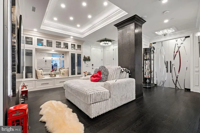 a view of a storage & utility room with washer and dryer