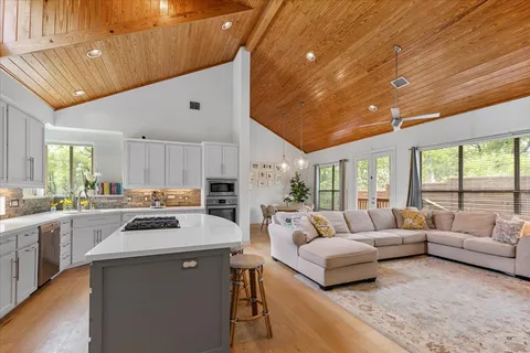 $2,499,000 | 2206 West 11th Street, Austin, TX 78703