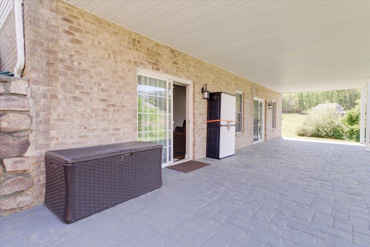 225 Lands End Circle Union Hall, VA 24176 - Photo 52 of 77 055-225 Lands End Cir-55
