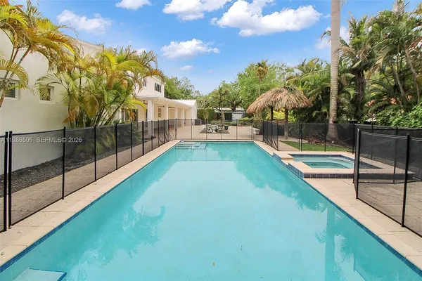 $14,000 | 6900 Southwest 104th Street, Pinecrest, FL 33156