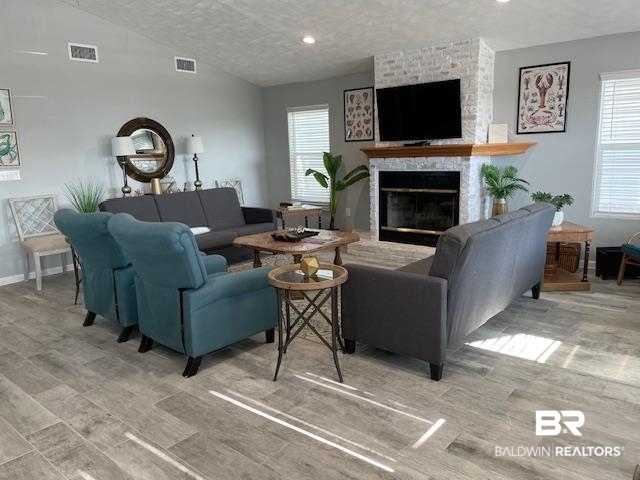 622 Boykin Court North Gulf Shores, AL 36542 - Photo 7 of 44 LIVING ROOM