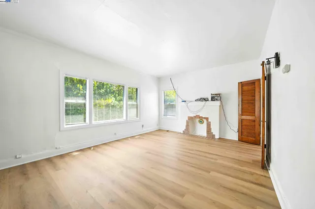 a view of a livingroom with a fireplace