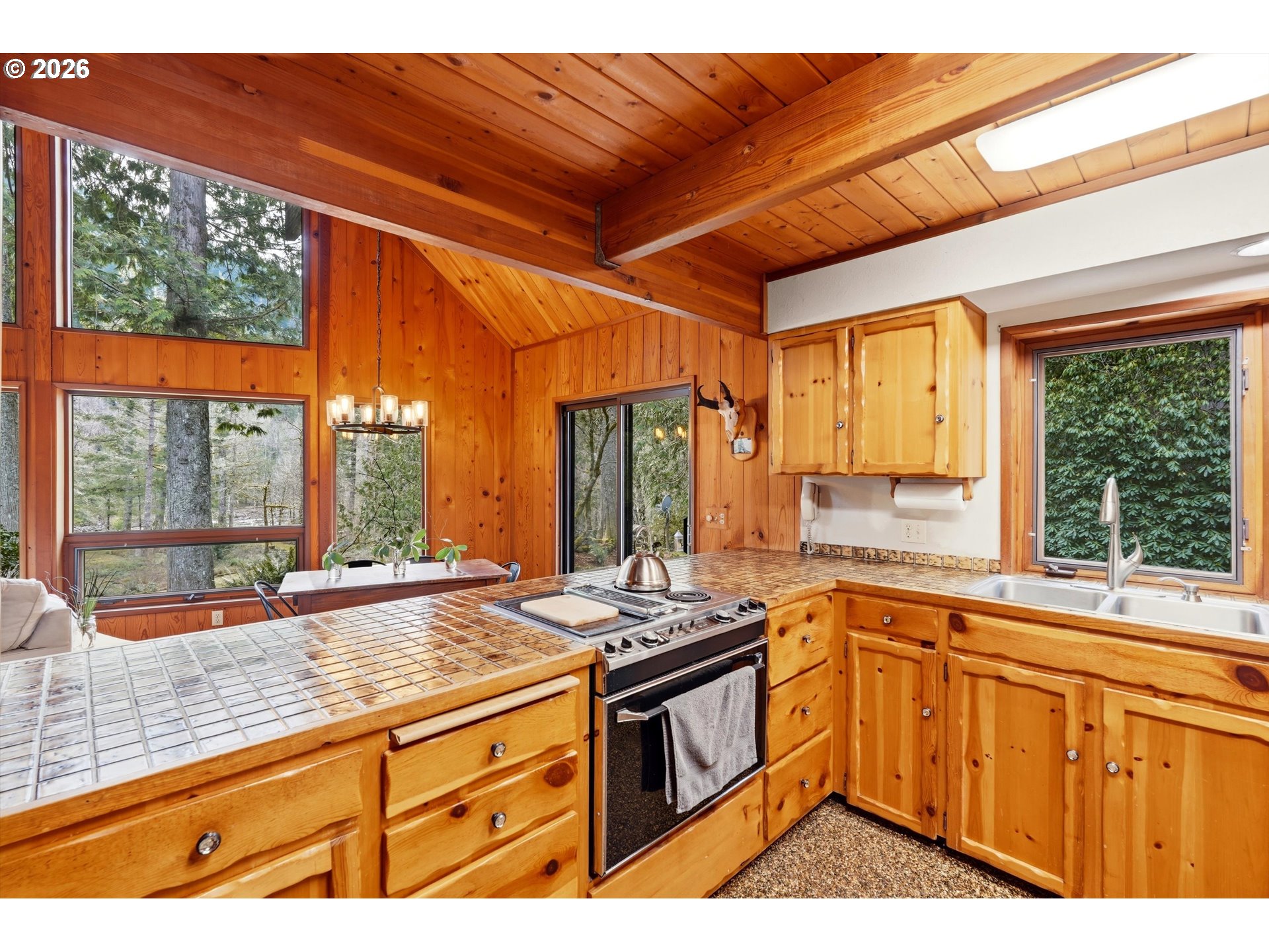 57206 East Marmot Road Sandy, OR 97055 - Photo 9 of 42