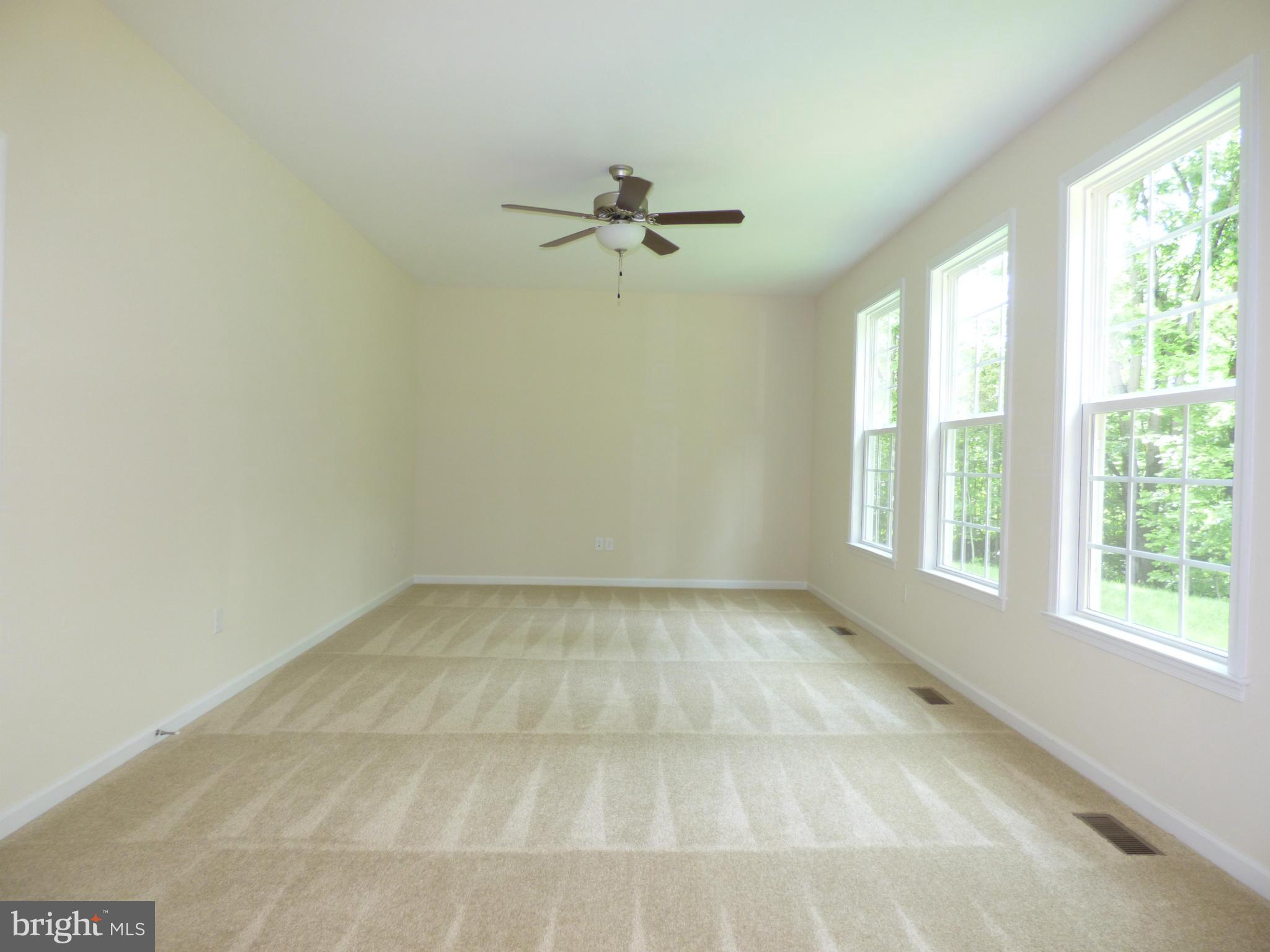 25 Harrell Road Fredericksburg, VA 22405 - Photo 5 of 29 Family Room