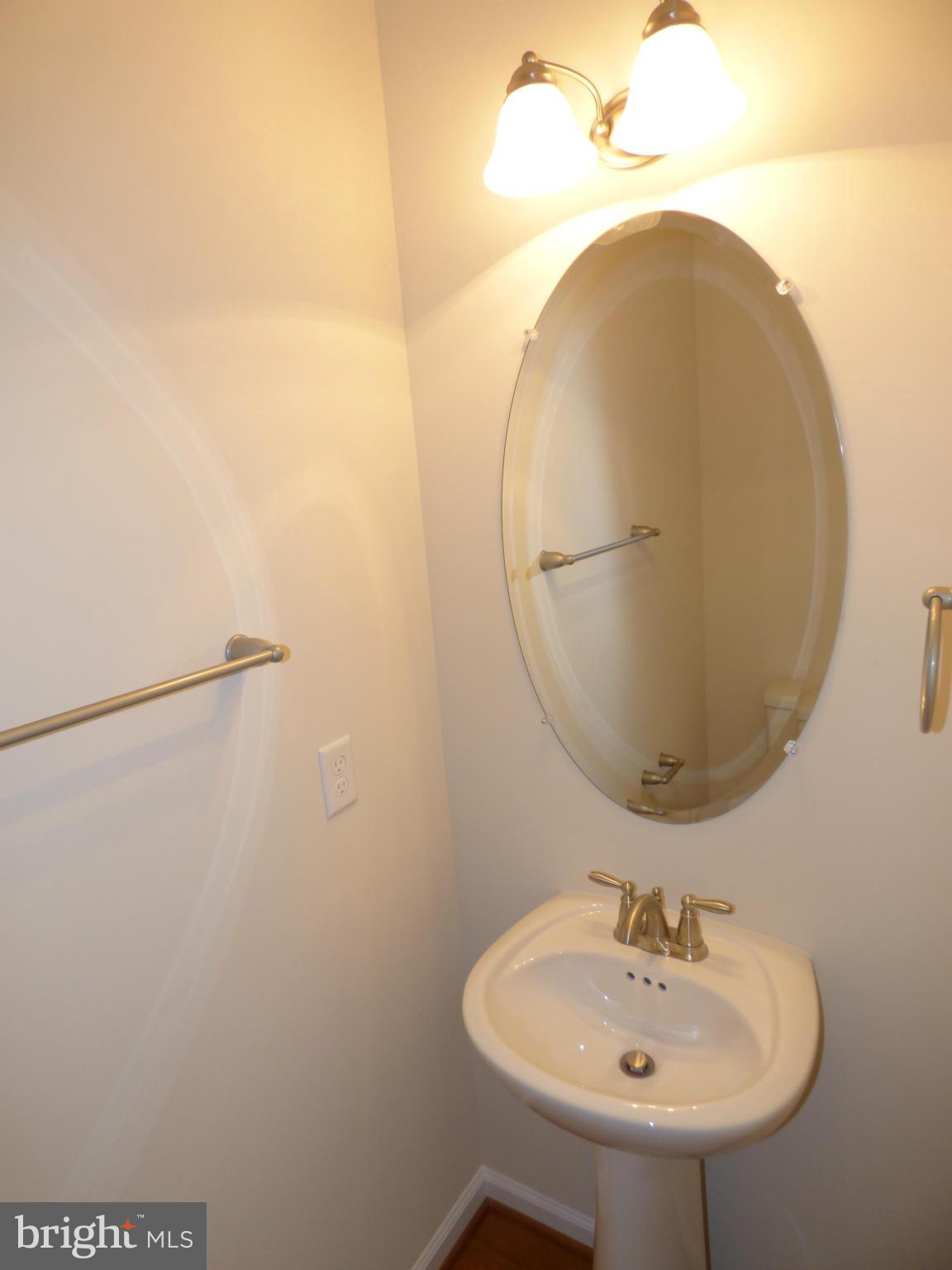 25 Harrell Road Fredericksburg, VA 22405 - Photo 10 of 29 Powder Rm Sink