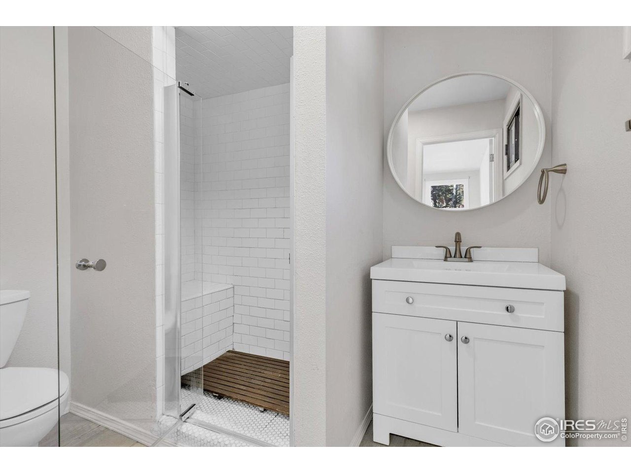 148 Hickok Trail Ward, CO 80481 - Photo 17 of 35 primary bath