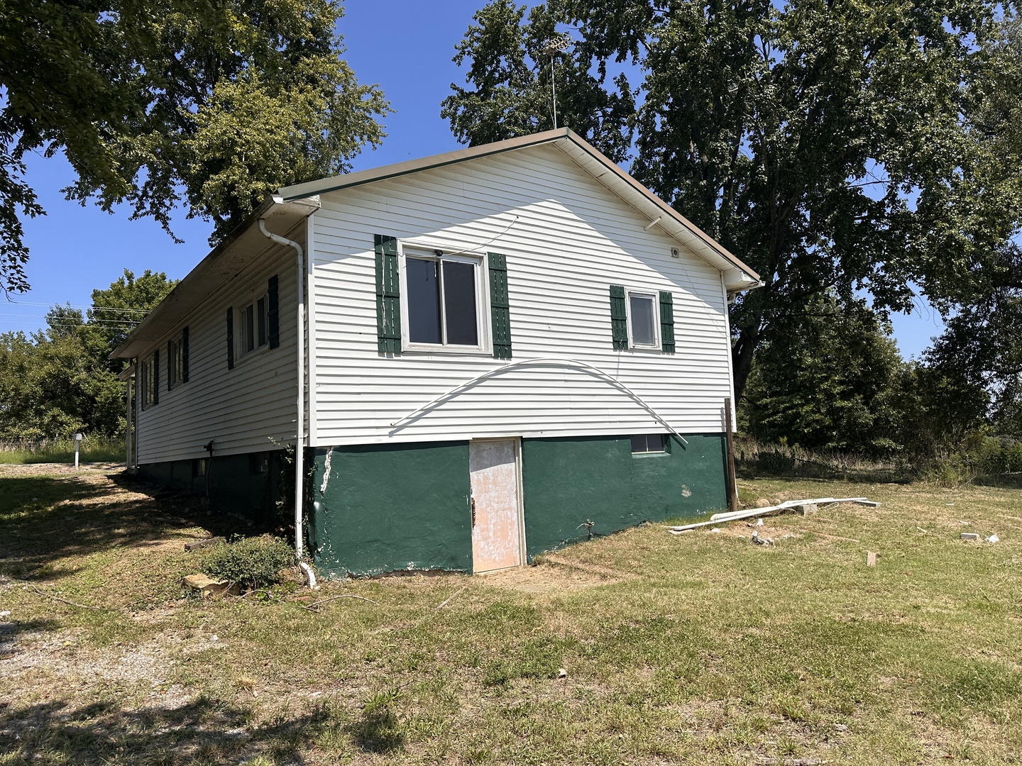 23780 Carlyle Road Thompsonville, IL 62890 - Photo 6 of 18 Gallery Image 6