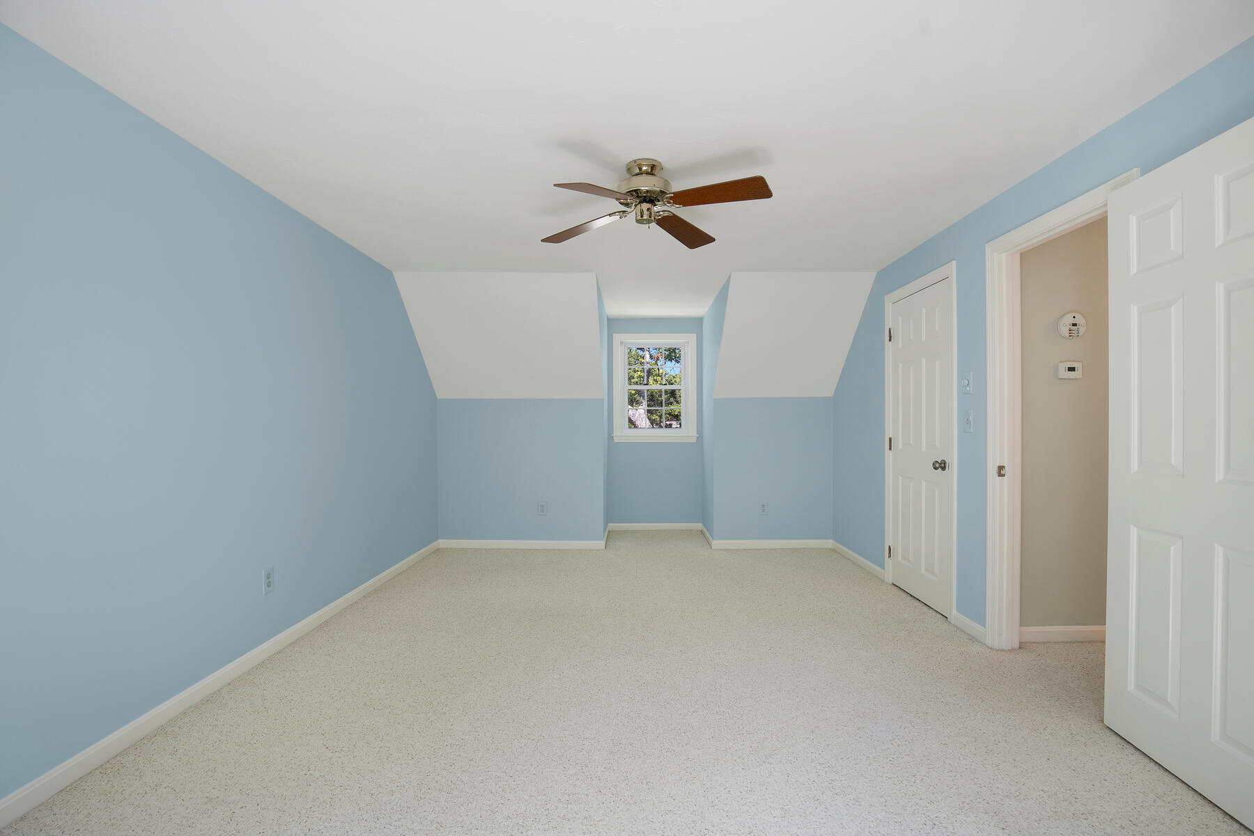 29 Carleton Drive Mashpee, MA 02649 - Photo 21 of 32 21 Second Floor Bedroom 2