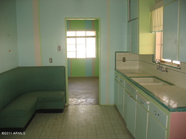 2121 West Osborn Road Phoenix, AZ 85015 - Photo 6 of 15 Kitchen 2