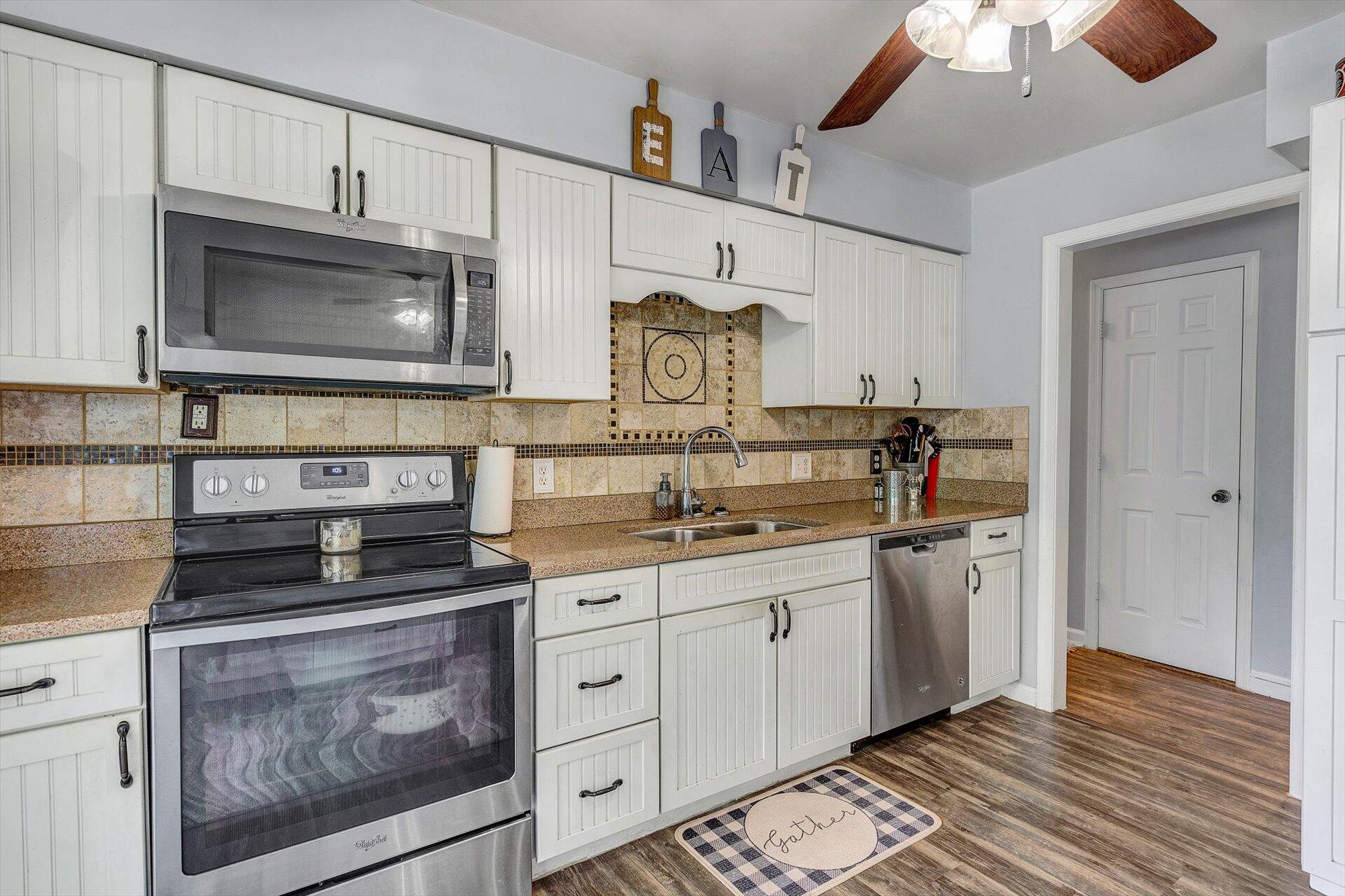 5119 Springer Road Northeast Roanoke, VA 24012 - Photo 14 of 39 14-080220210068