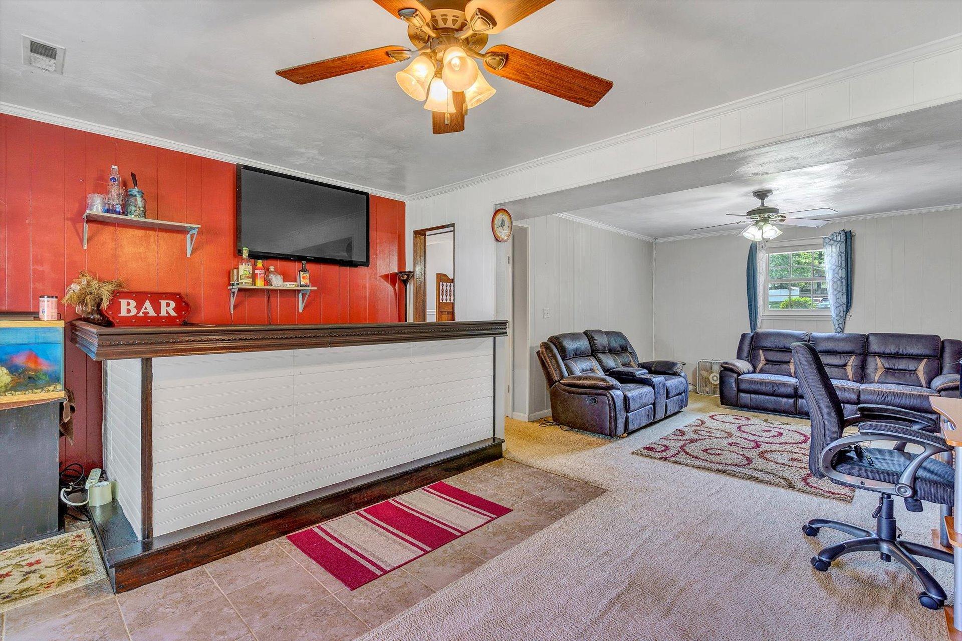5119 Springer Road Northeast Roanoke, VA 24012 - Photo 22 of 39 22-080220210077