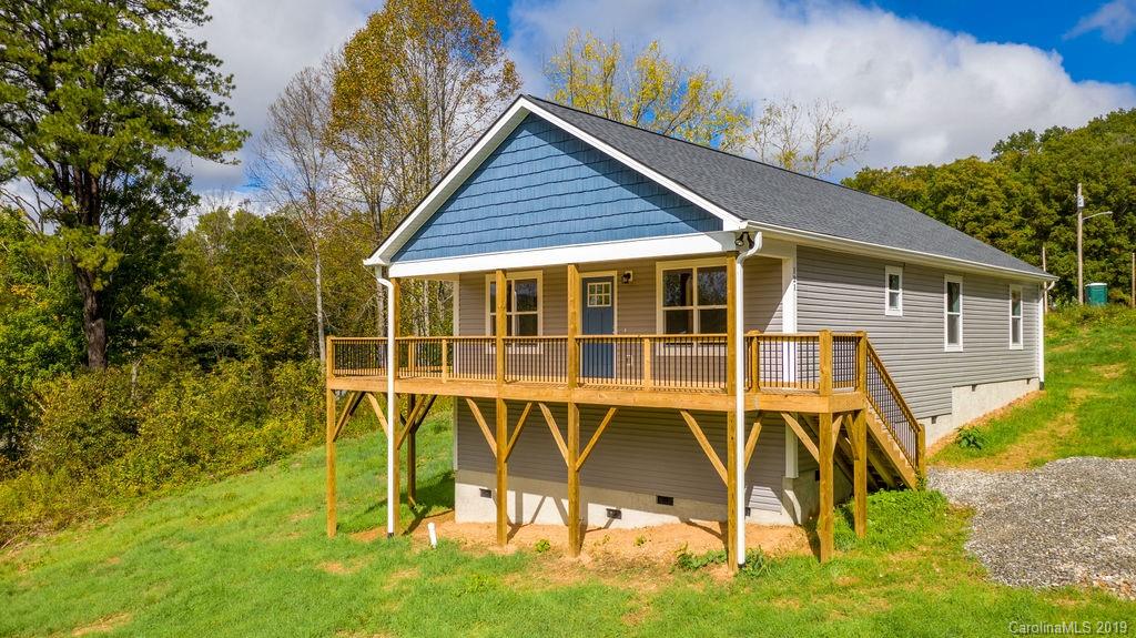 121 Craven Road Waynesville, NC 28786 - Photo 2 of 20 Gallery Image 2