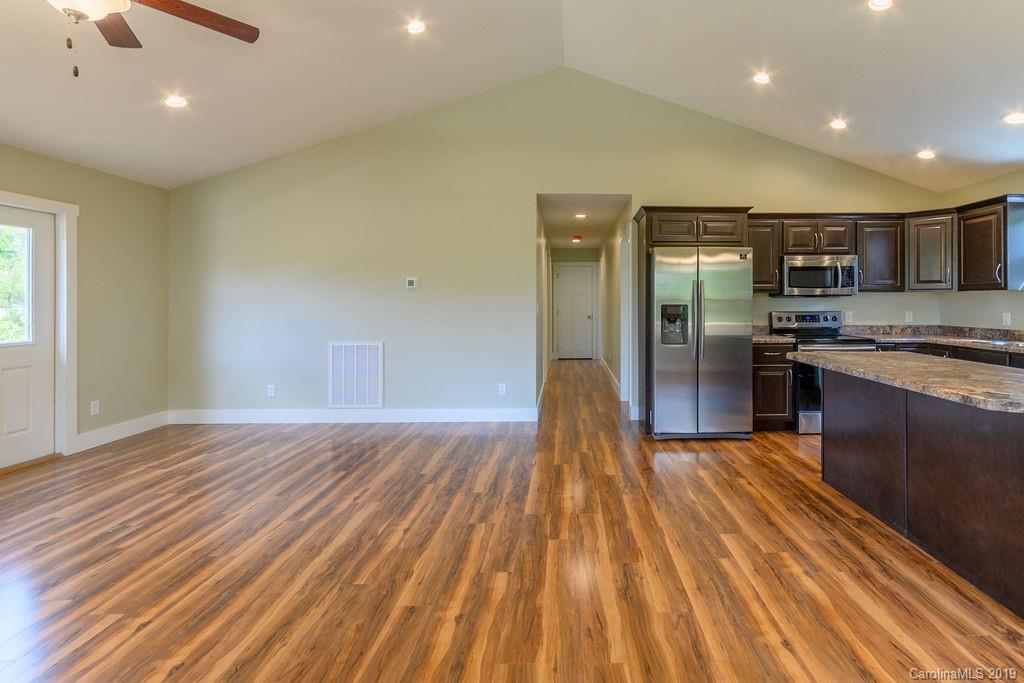 121 Craven Road Waynesville, NC 28786 - Photo 11 of 20 Gallery Image 11