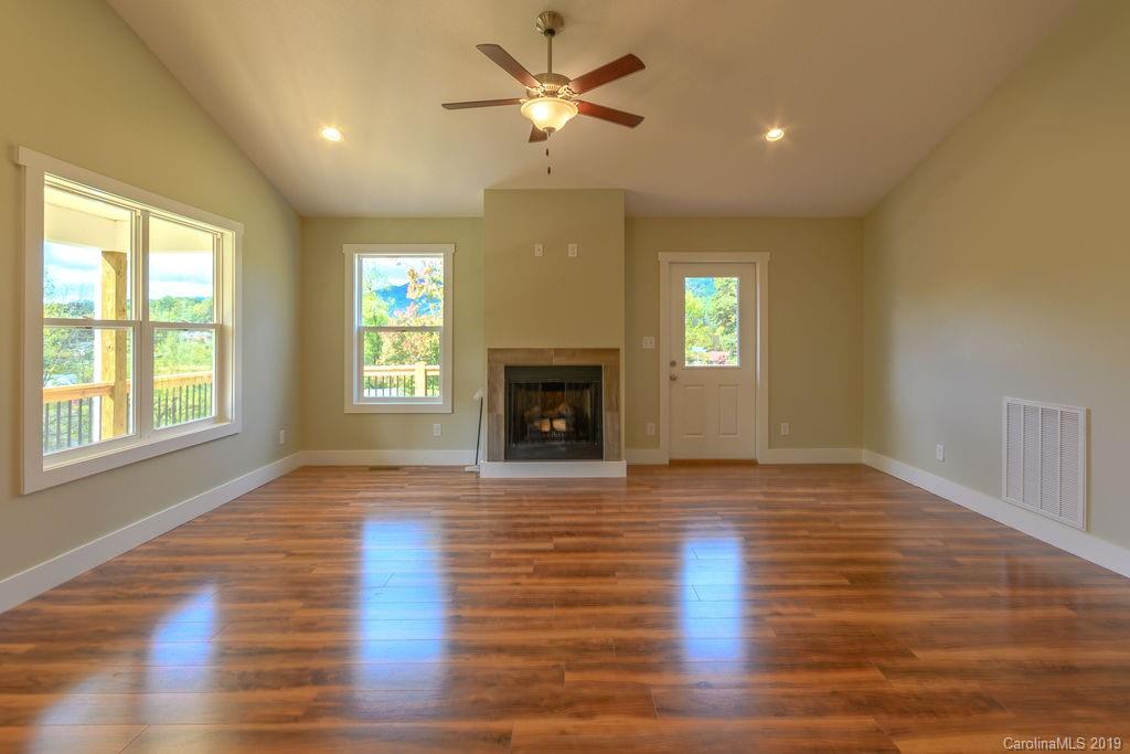 121 Craven Road Waynesville, NC 28786 - Photo 12 of 20 Gallery Image 12