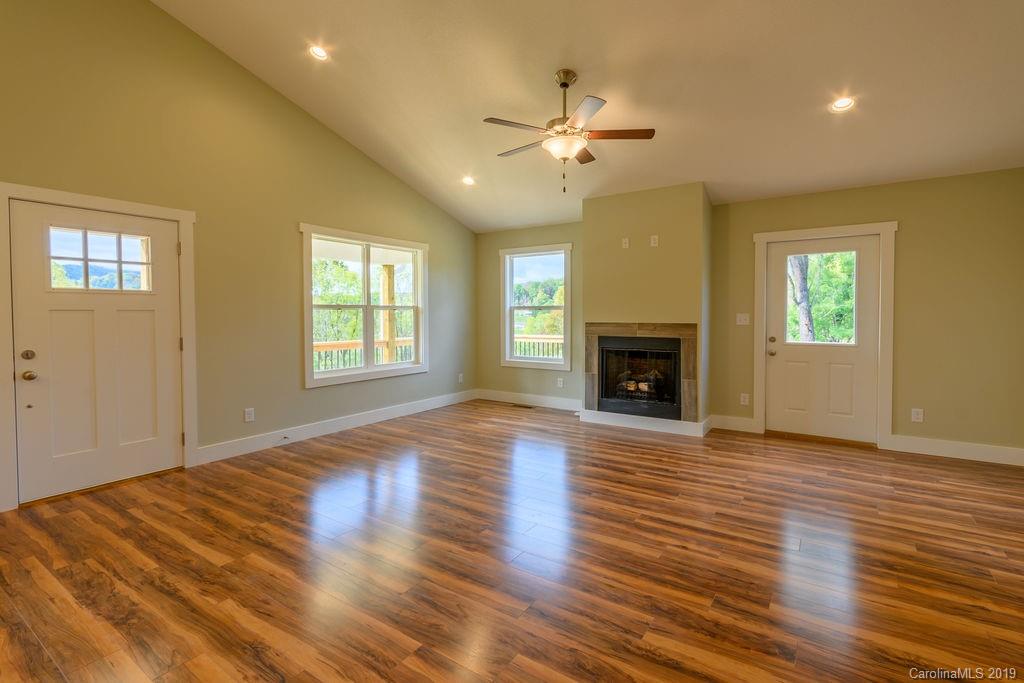 121 Craven Road Waynesville, NC 28786 - Photo 13 of 20 Gallery Image 13
