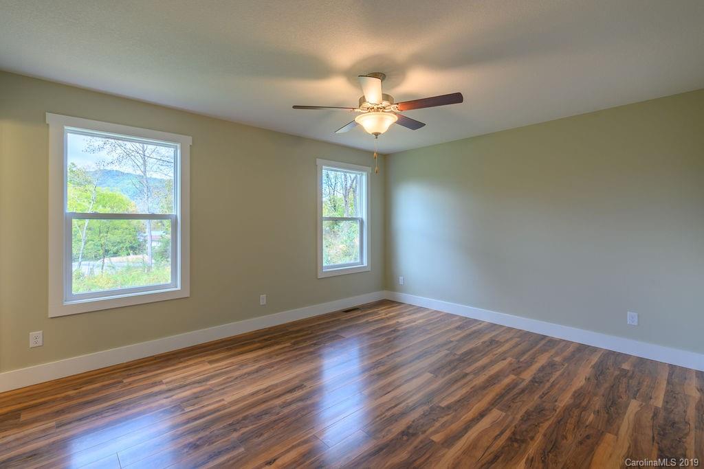 121 Craven Road Waynesville, NC 28786 - Photo 14 of 20 Gallery Image 14