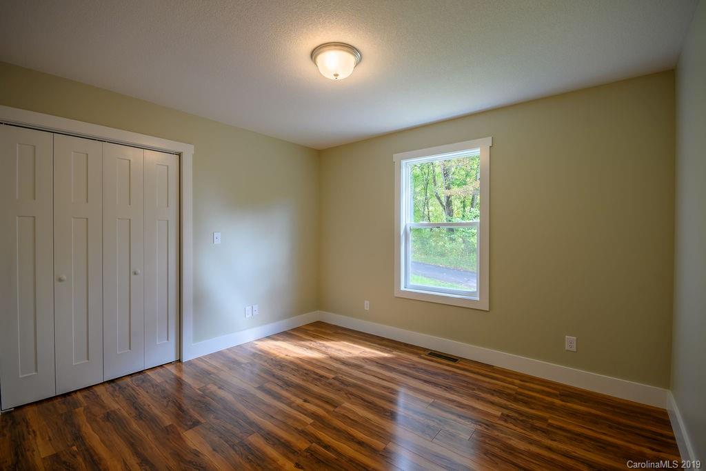121 Craven Road Waynesville, NC 28786 - Photo 17 of 20 Gallery Image 17