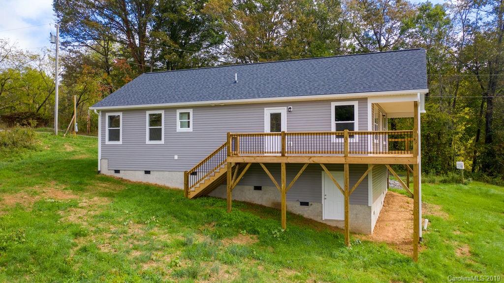 121 Craven Road Waynesville, NC 28786 - Photo 3 of 20 Gallery Image 3