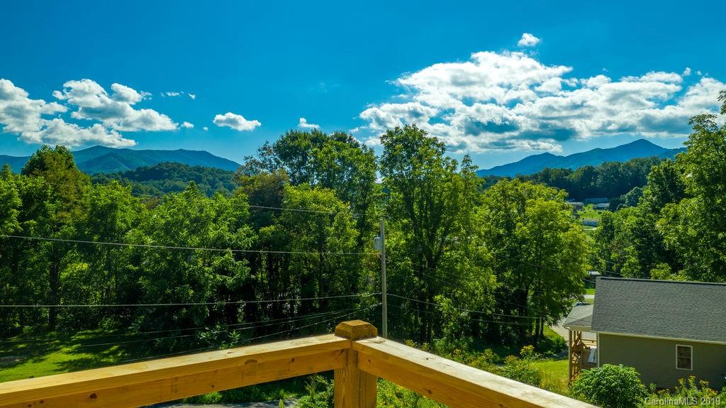 121 Craven Road Waynesville, NC 28786 - Photo 6 of 20 Gallery Image 6